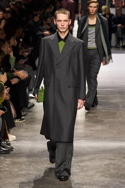 Look 45